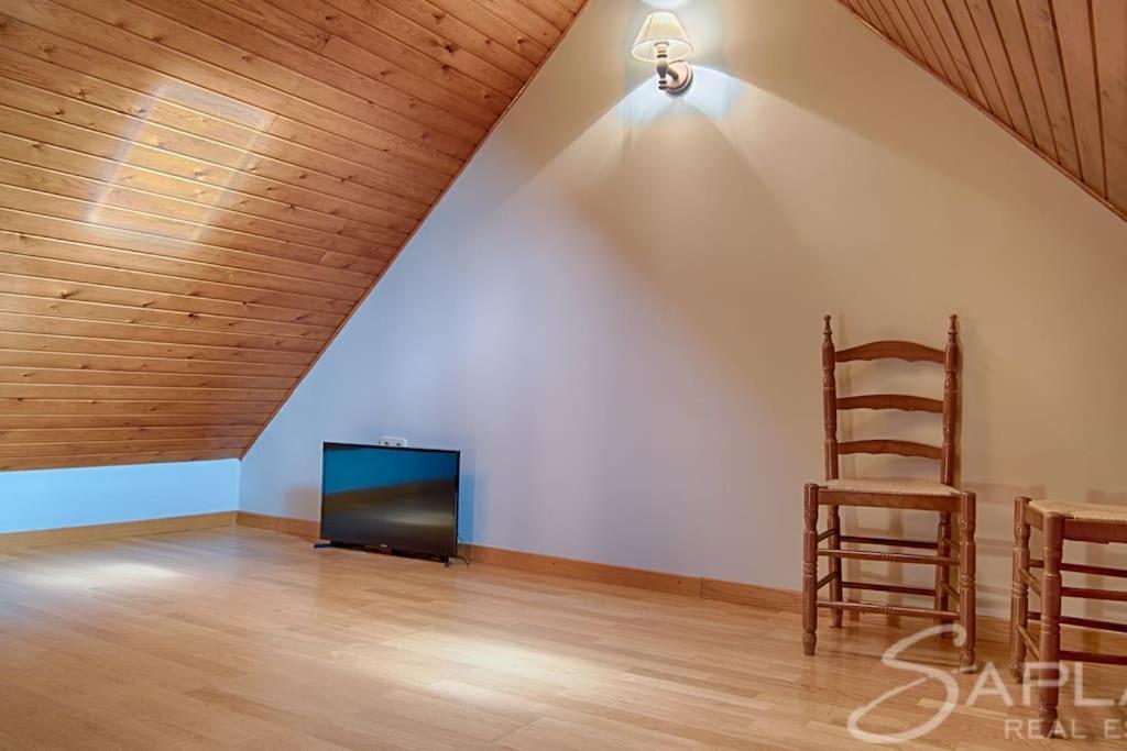 Saplan Real Estate Pensaueth Villa Salardu Ngoại thất bức ảnh