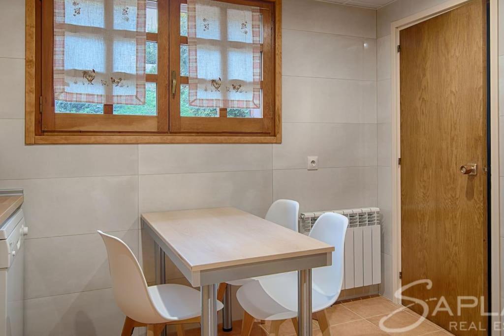 Saplan Real Estate Pensaueth Villa Salardu Ngoại thất bức ảnh