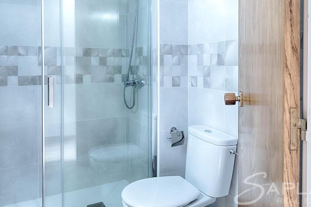 Saplan Real Estate Pensaueth Villa Salardu Ngoại thất bức ảnh