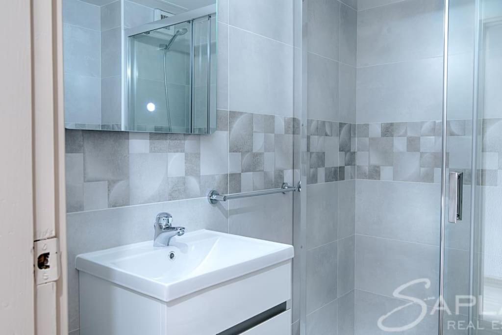 Saplan Real Estate Pensaueth Villa Salardu Ngoại thất bức ảnh