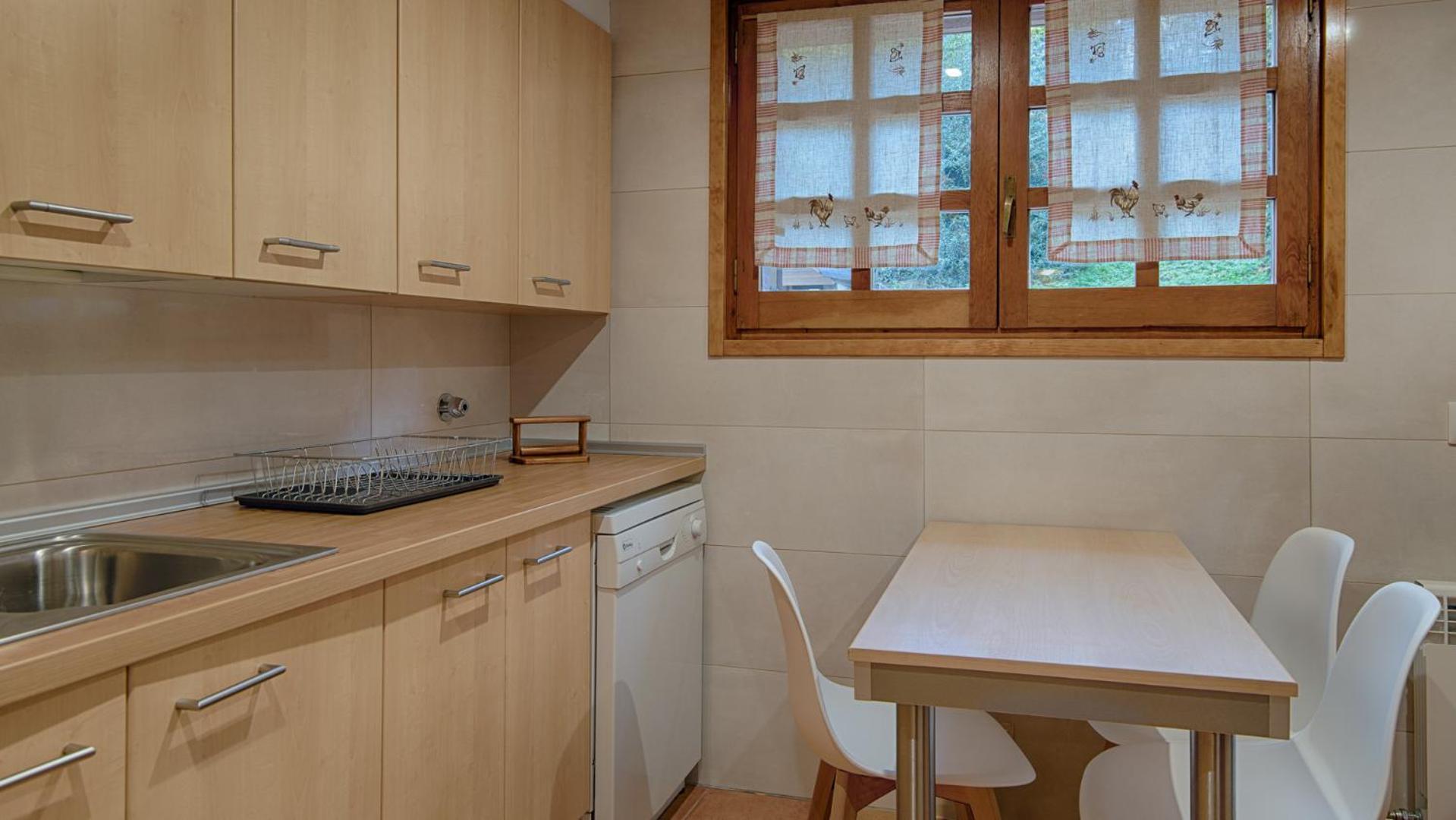 Saplan Real Estate Pensaueth Villa Salardu Ngoại thất bức ảnh